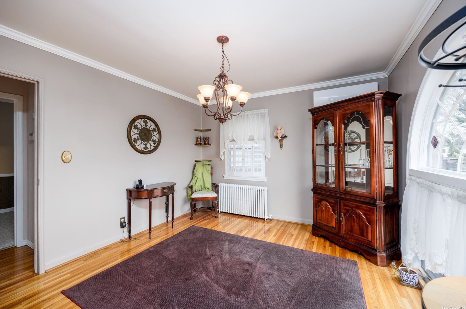 2970 Roxbury Rd, Rockville Centre NY  11572-3220 exterior