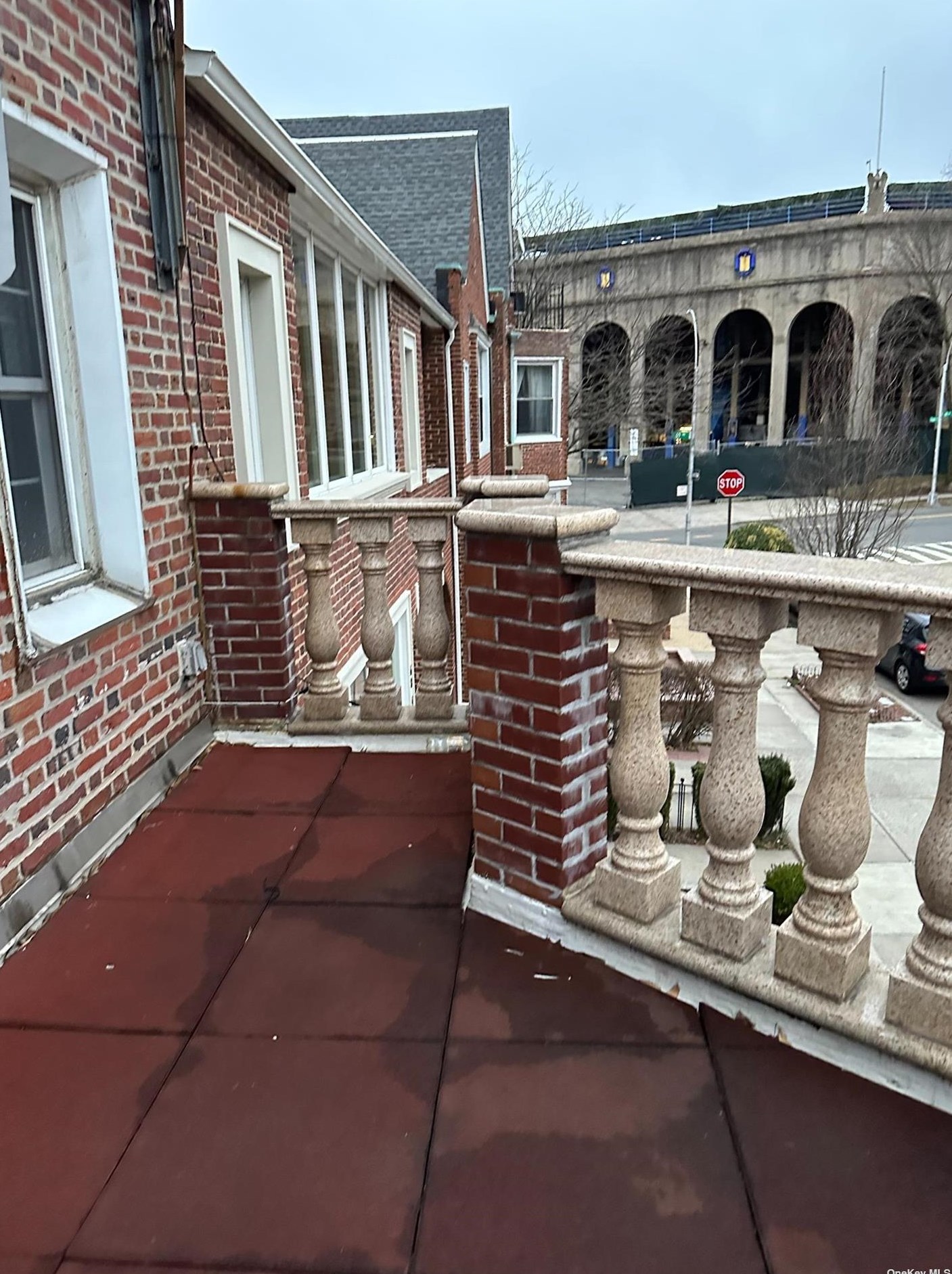 68-43 Clyde St, Flushing NY  11374-5142 exterior