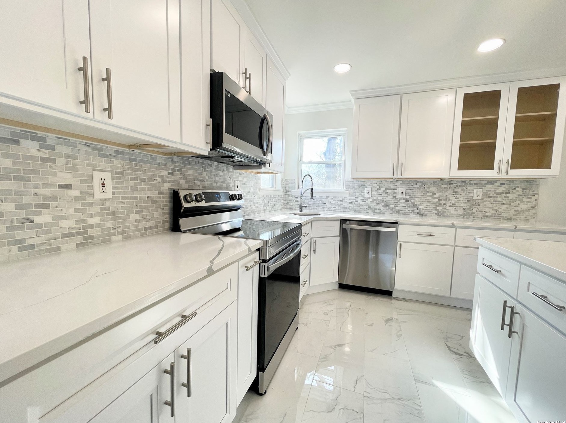 90 Wyona Ave, Selden NY  11784-3229 exterior