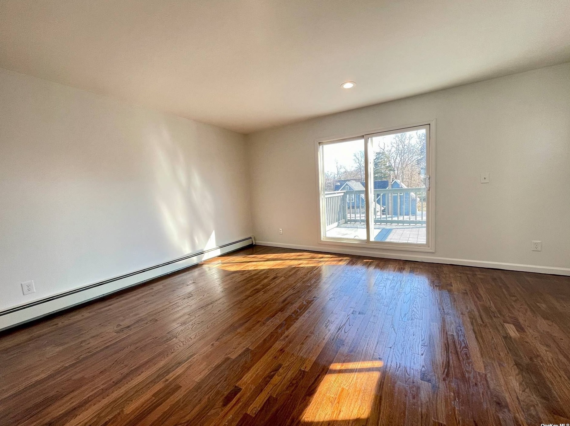 90 Wyona Ave, Selden NY  11784-3229 exterior