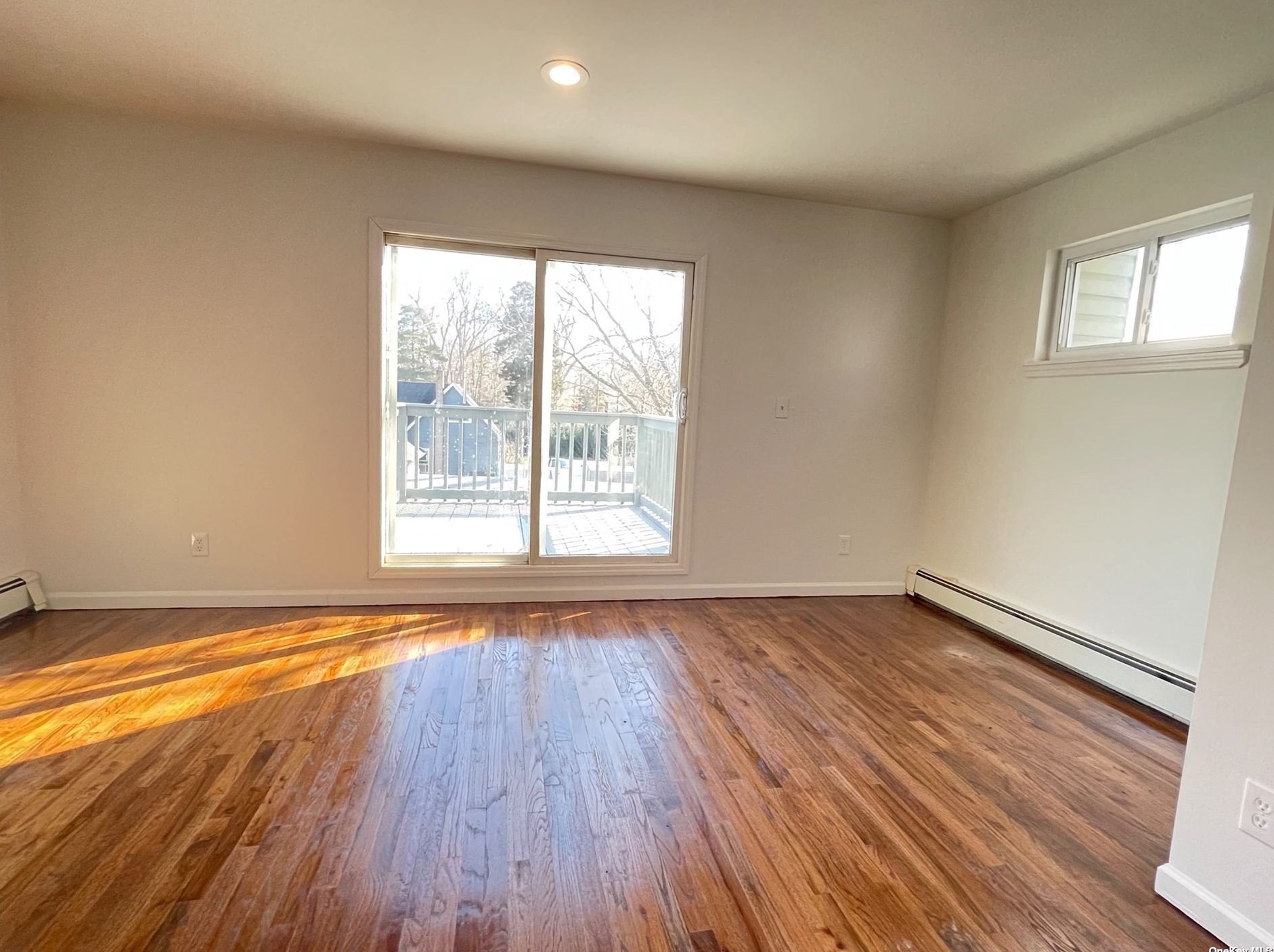 90 Wyona Ave, Selden NY  11784-3229 exterior