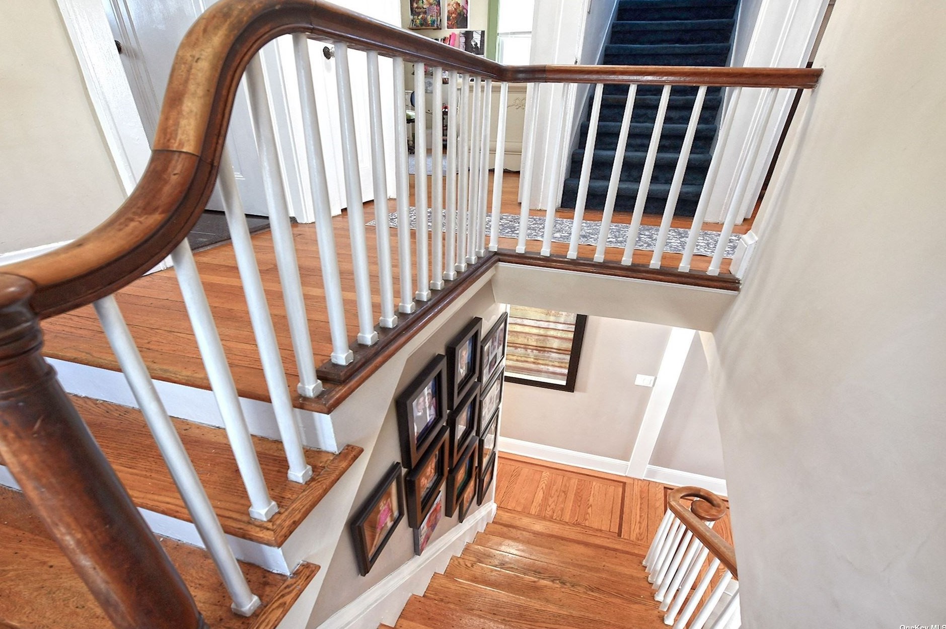 49 Hollywood Ct, Rockville Centre NY  11570-2015 exterior