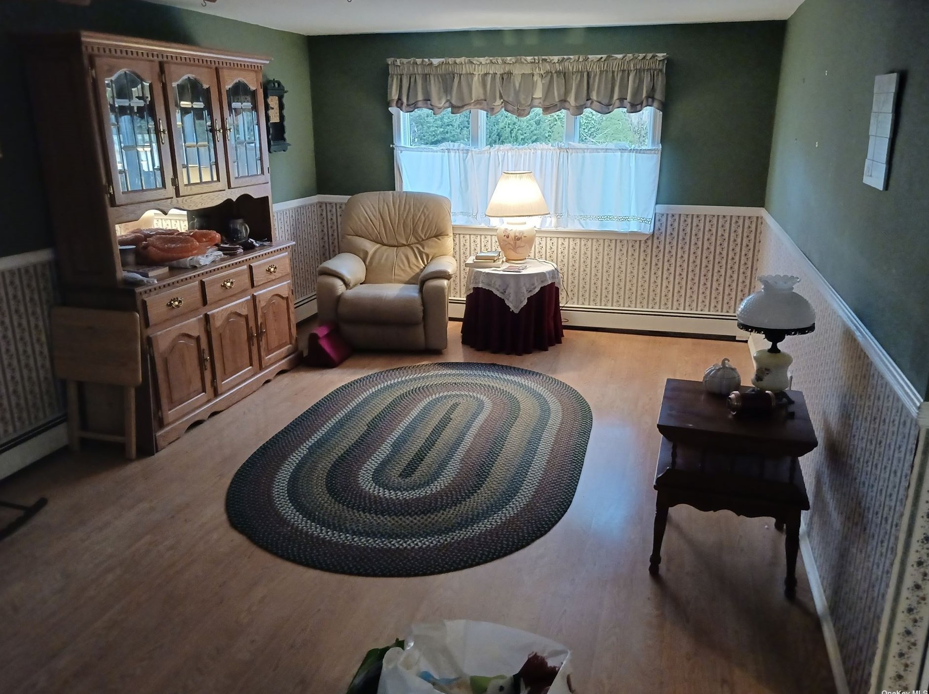 21 April Ln, Hicksville NY  11801-4411 exterior