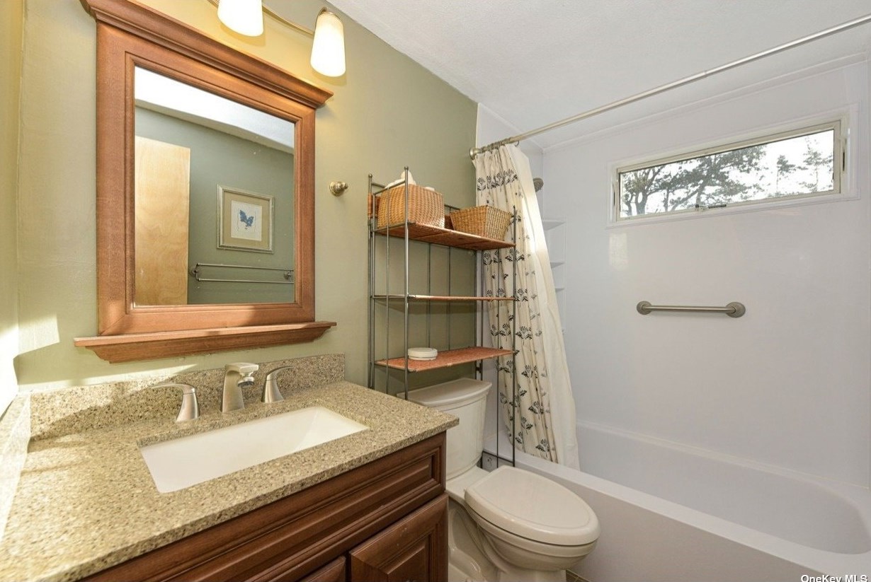 23 Torrey Pine Ln, Gordon Heights NY  11763-4212 exterior