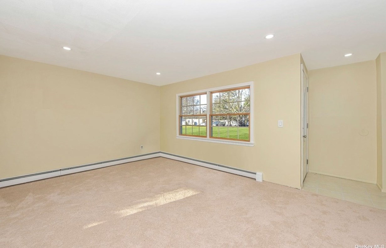 23 Torrey Pine Ln, Gordon Heights NY  11763-4212 exterior