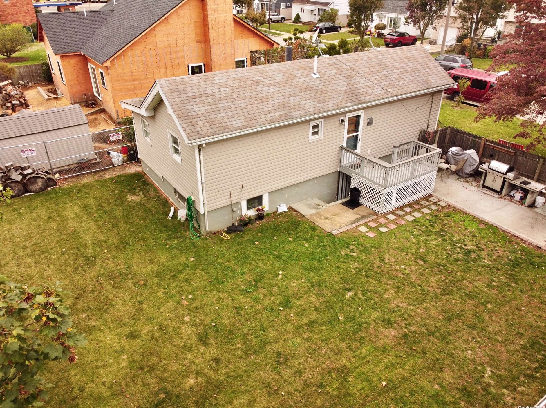 2480 Poppy St, Hempstead NY  11554-5210 exterior