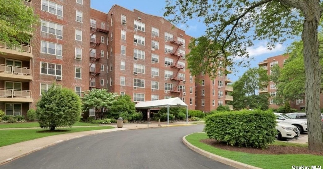 2355 Bell Blvd, Flushing NY 11360-2052 exterior