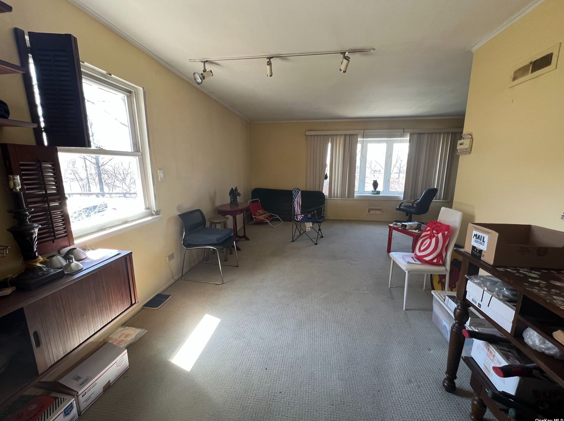 28-11 Clearview Expy, Flushing NY  11360-2341 exterior