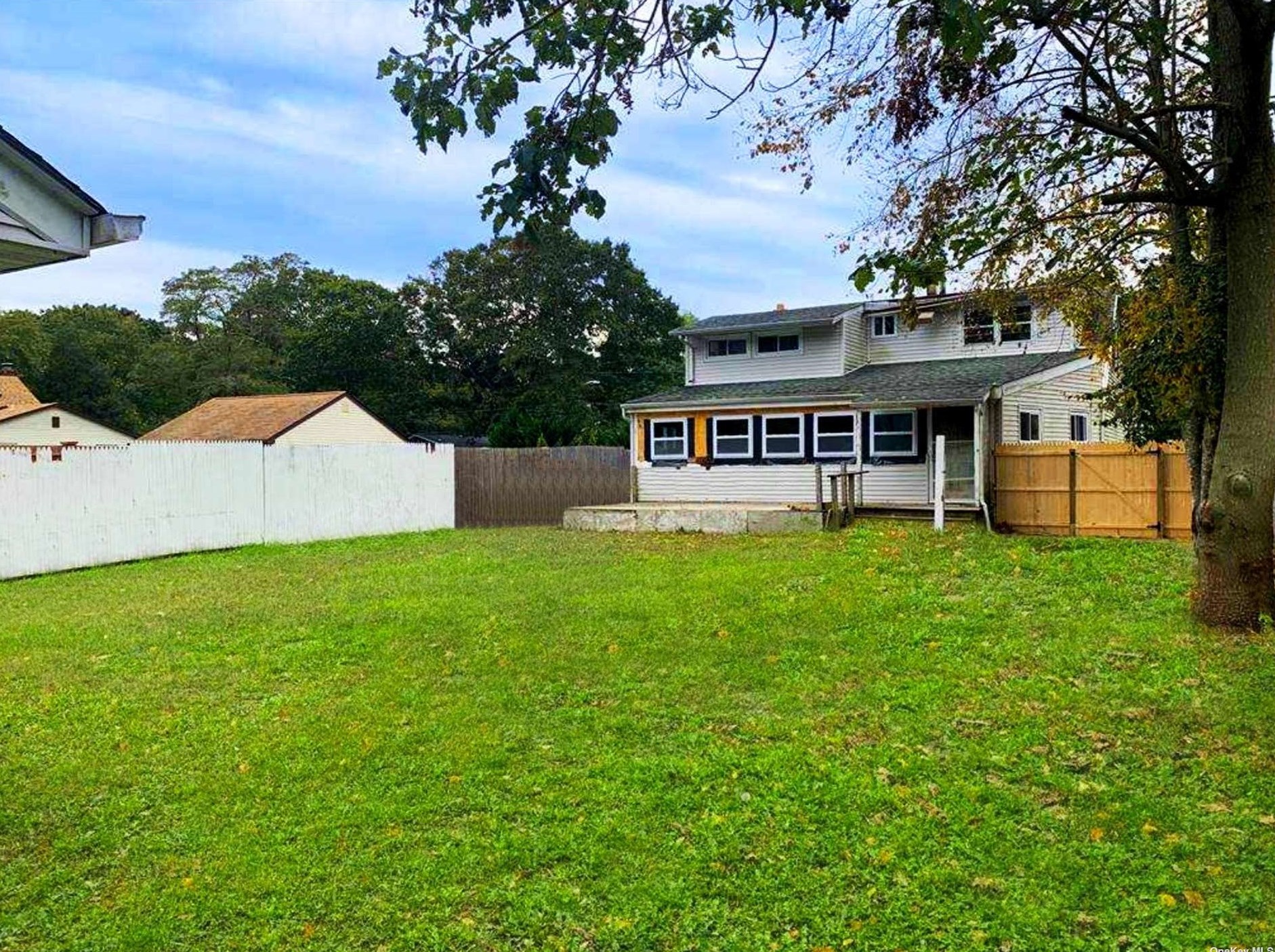 299 Orchid Dr, Old Mastic NY  11951-1816 exterior