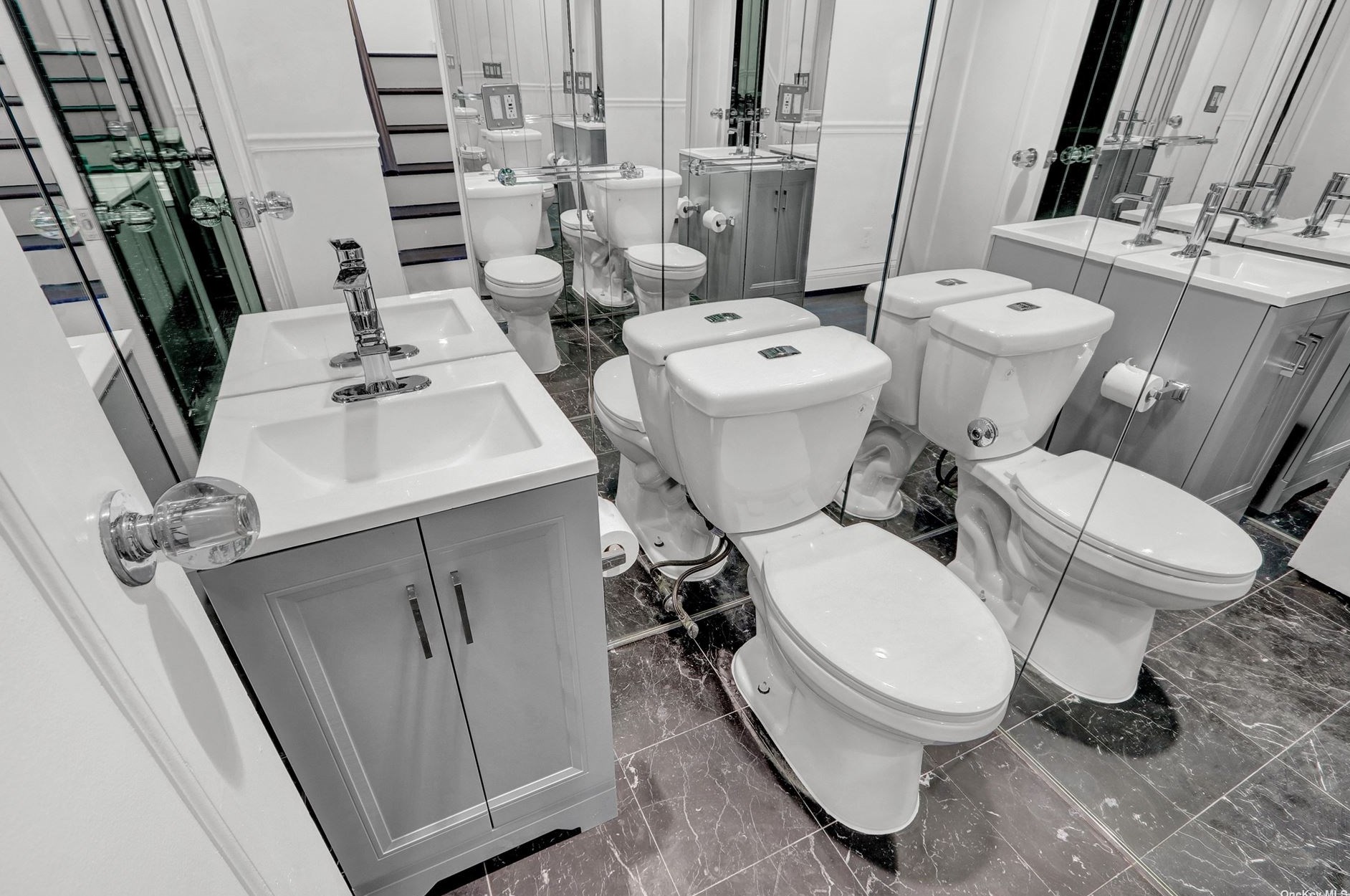 95 Henrietta Ave, Rockville Centre NY  11572-5009 exterior