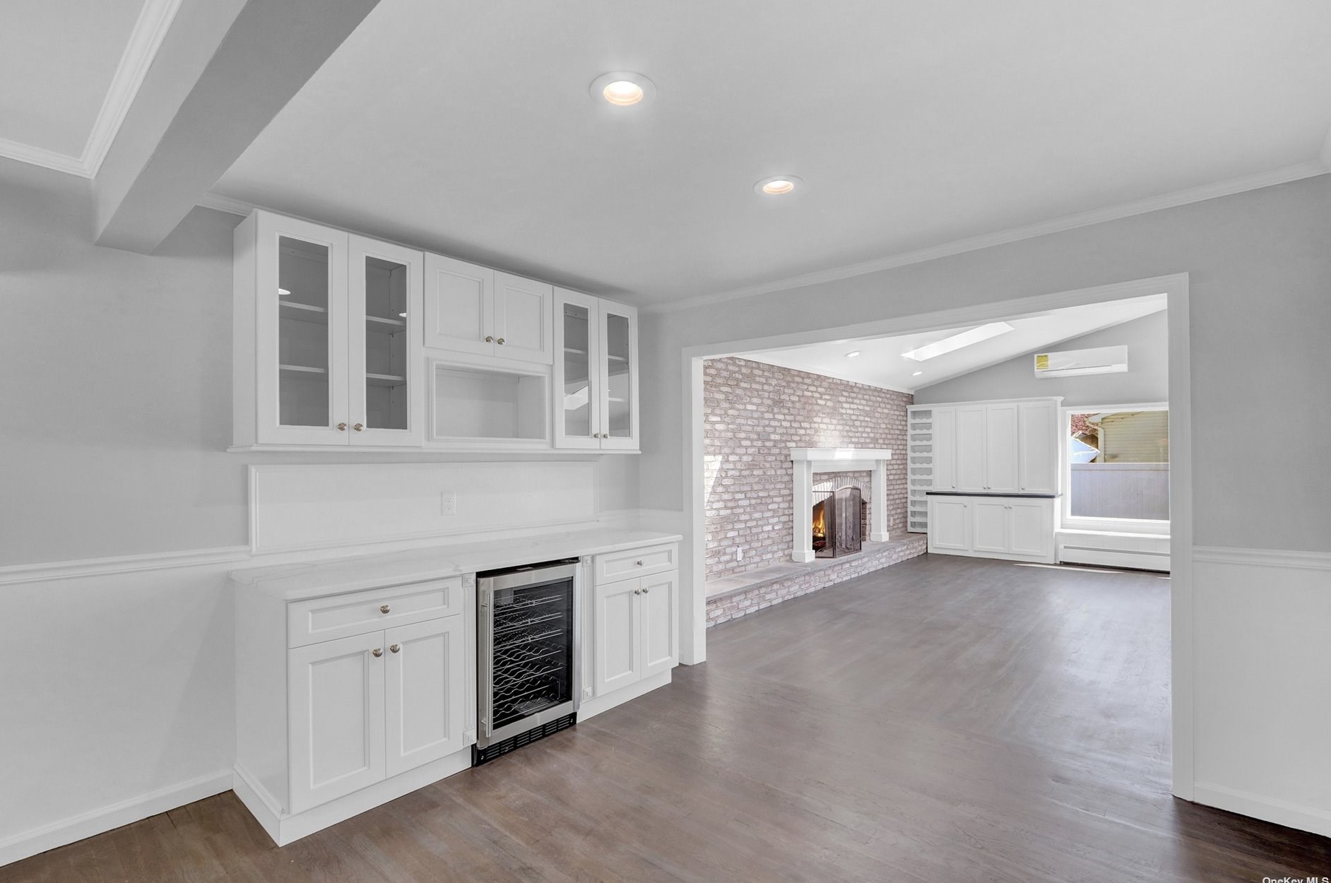 95 Henrietta Ave, Rockville Centre NY  11572-5009 exterior