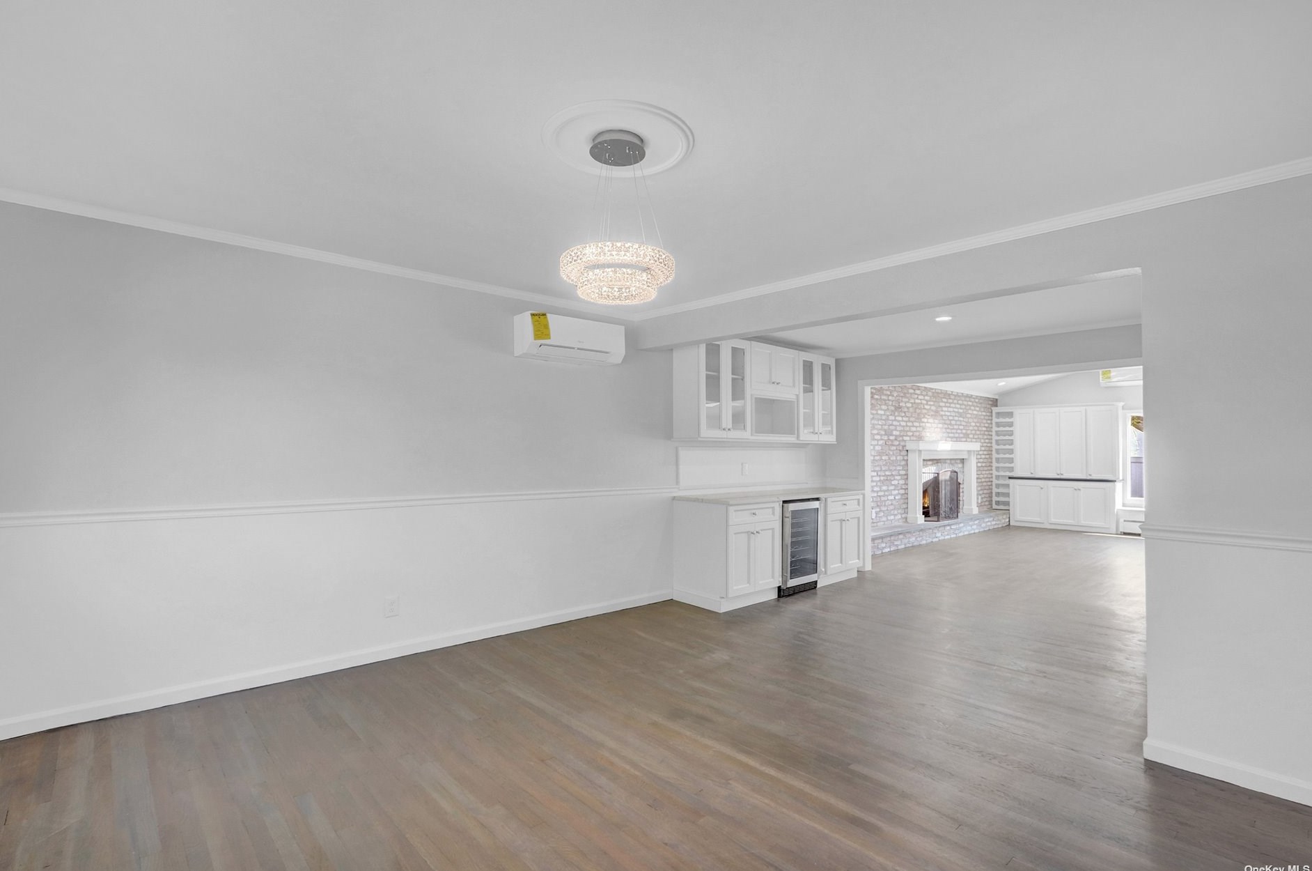 95 Henrietta Ave, Rockville Centre NY  11572-5009 exterior