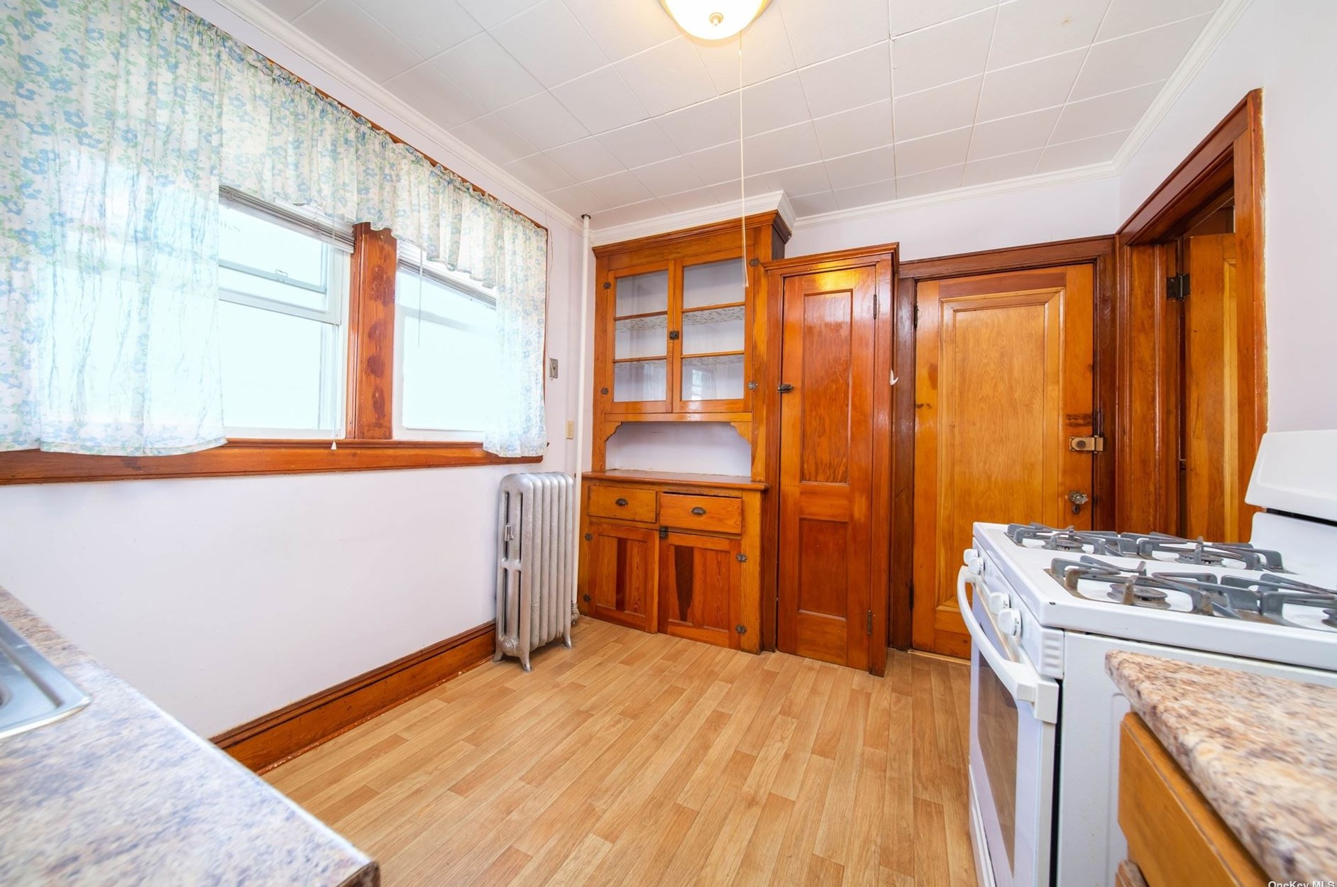 1235 120th St, Flushing NY 11356-1652 exterior