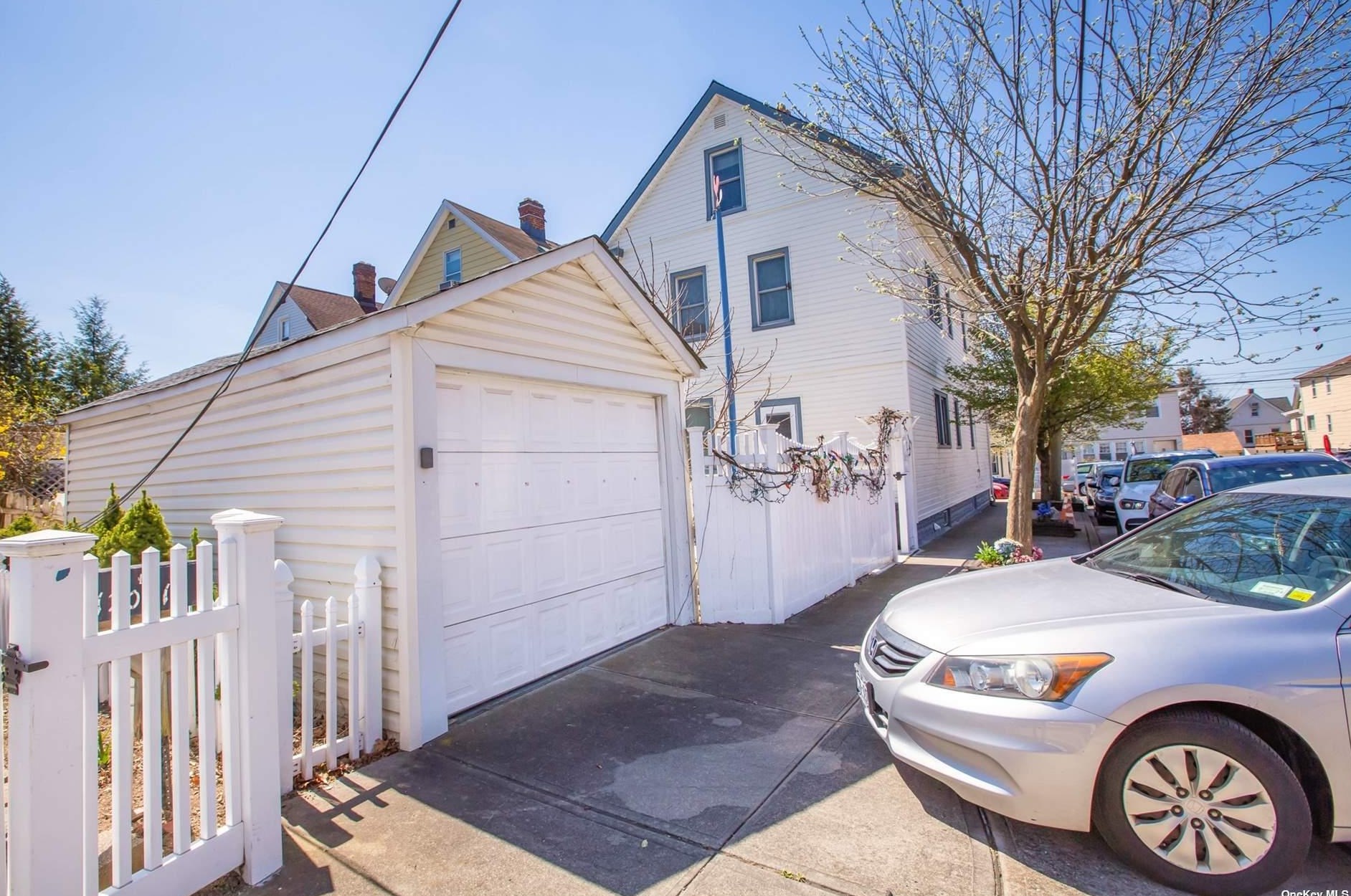 1235 120th St, Flushing NY 11356-1652 exterior