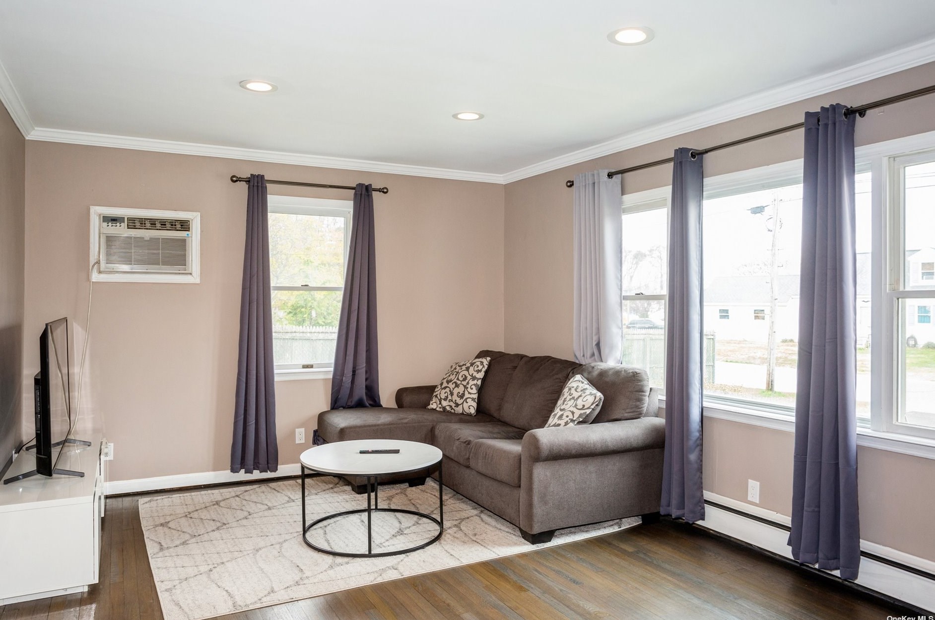 141 Chapel Ave, Canaan Lake NY  11772-5789 exterior