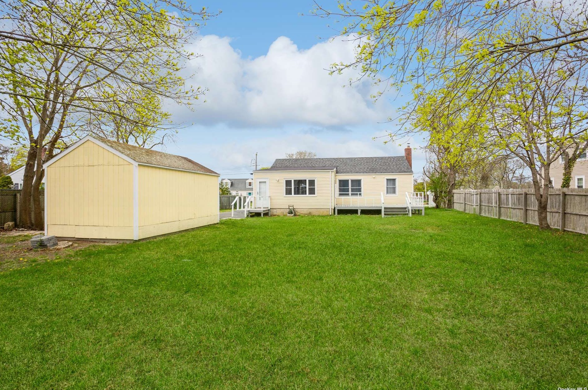141 Chapel Ave, Canaan Lake NY  11772-5789 exterior