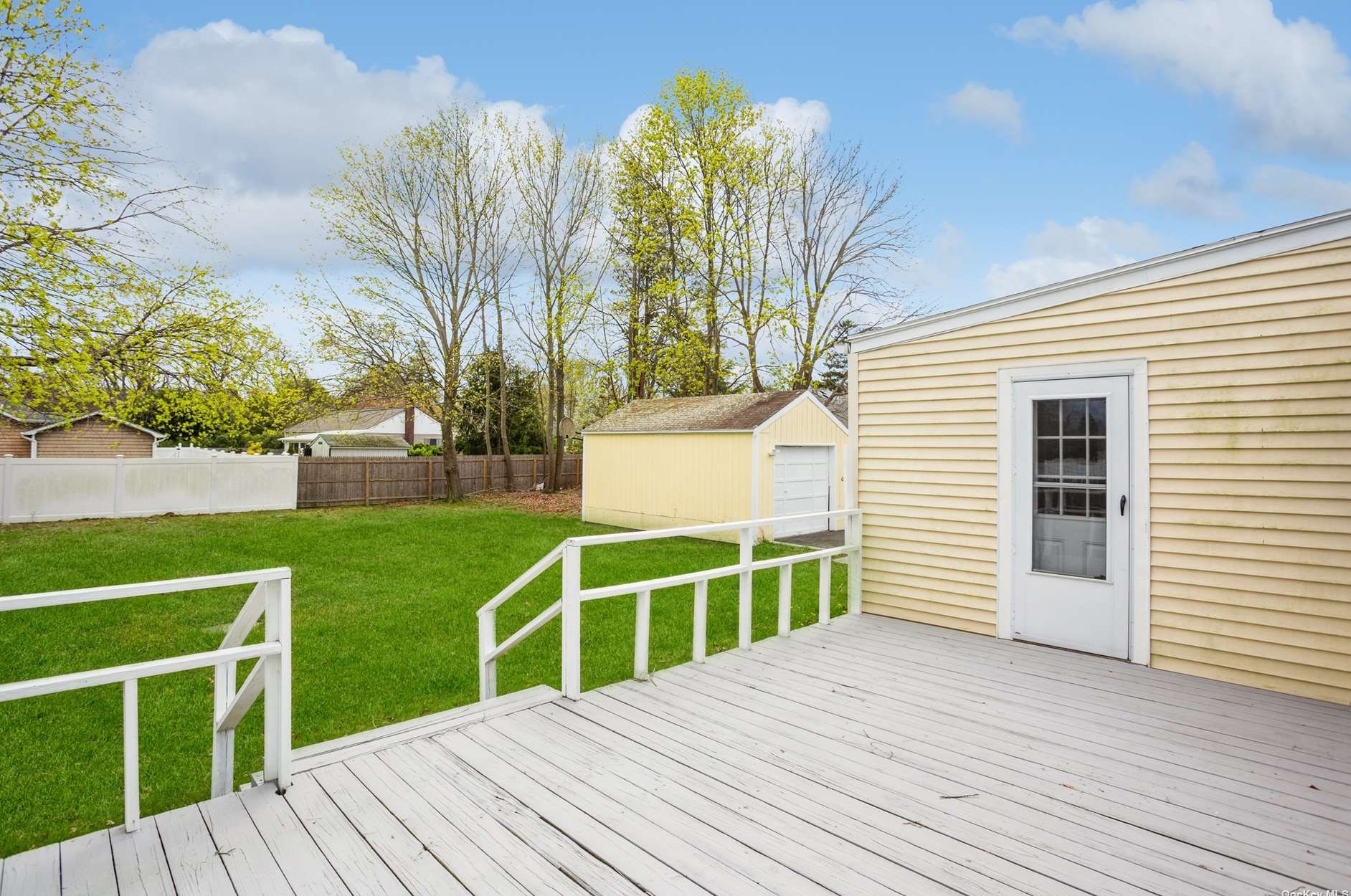 141 Chapel Ave, Canaan Lake NY  11772-5789 exterior