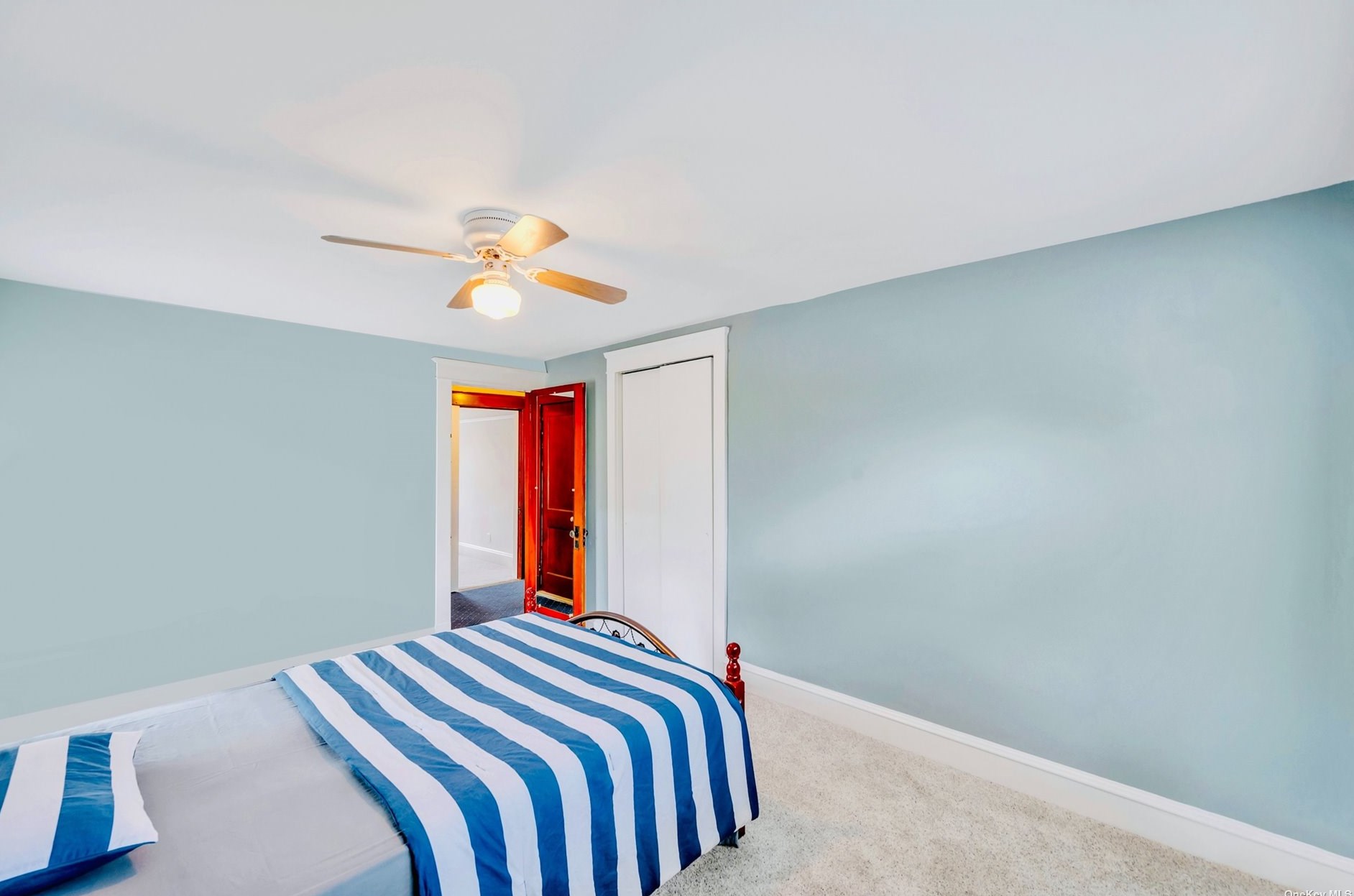 35 Mckinley Ave, Hicksville NY  11801-3123 exterior