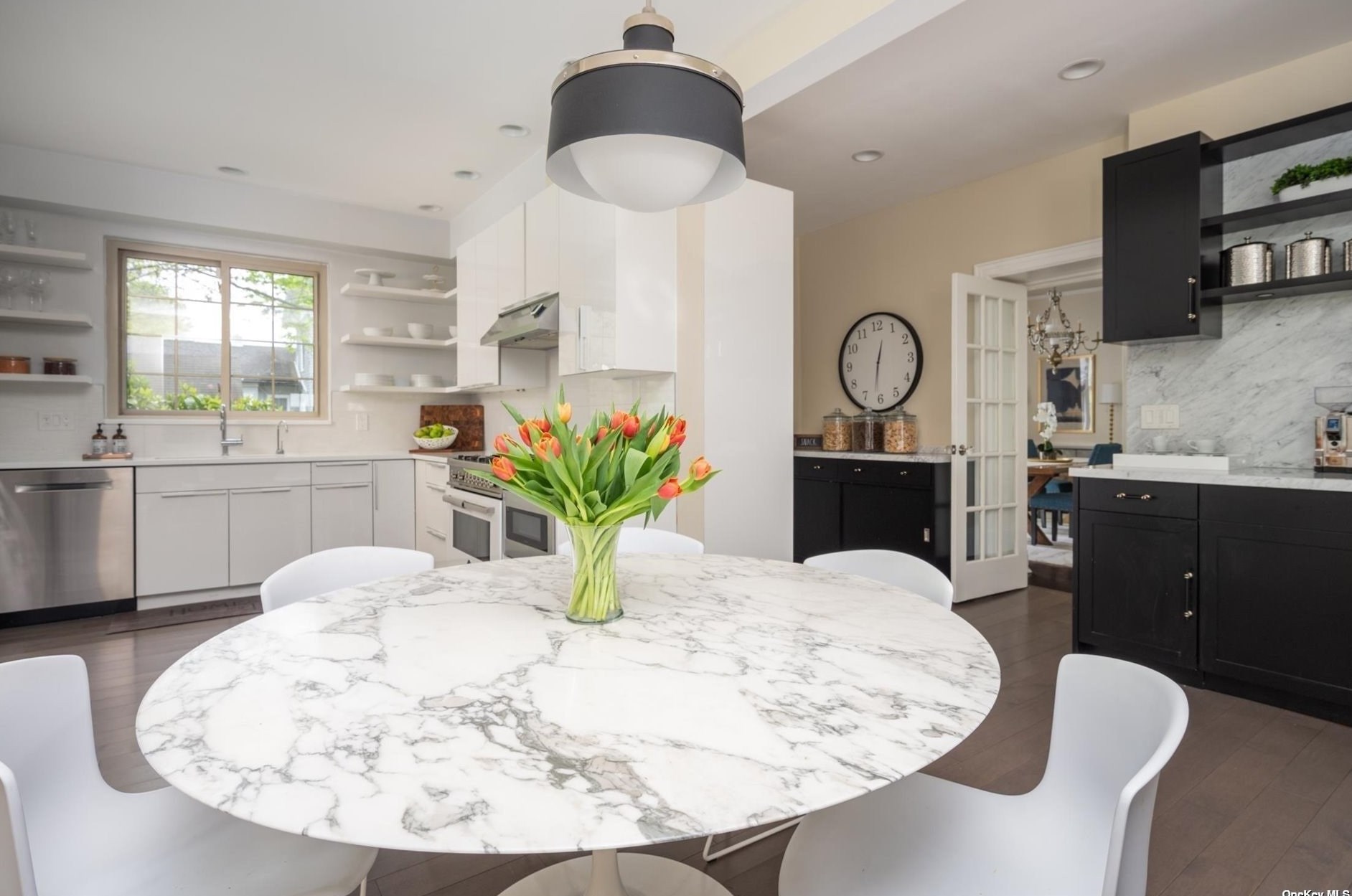 95 9th St, Garden City NY  11530-2815 exterior