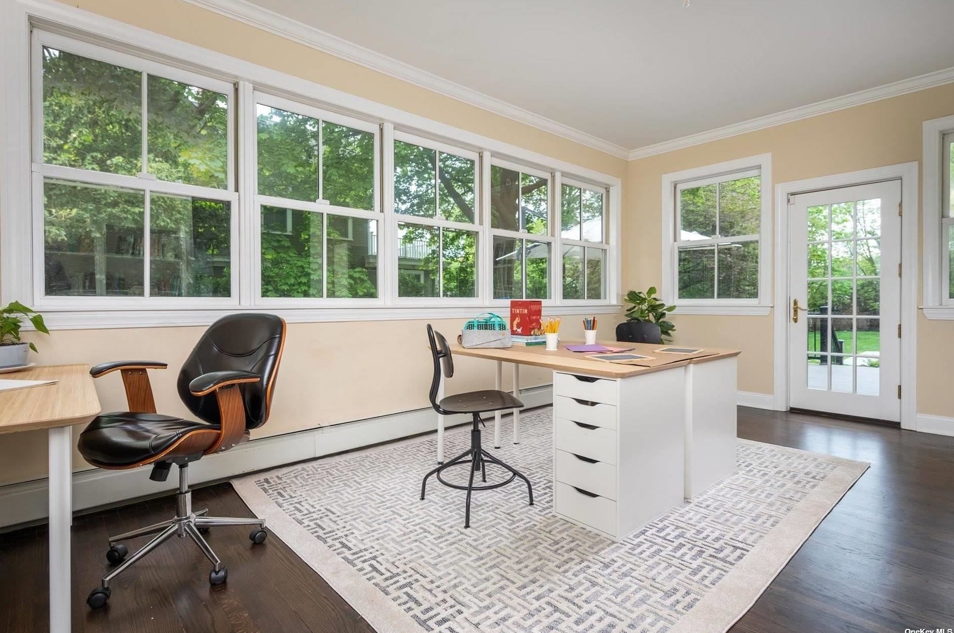 95 9th St, Garden City NY  11530-2815 exterior