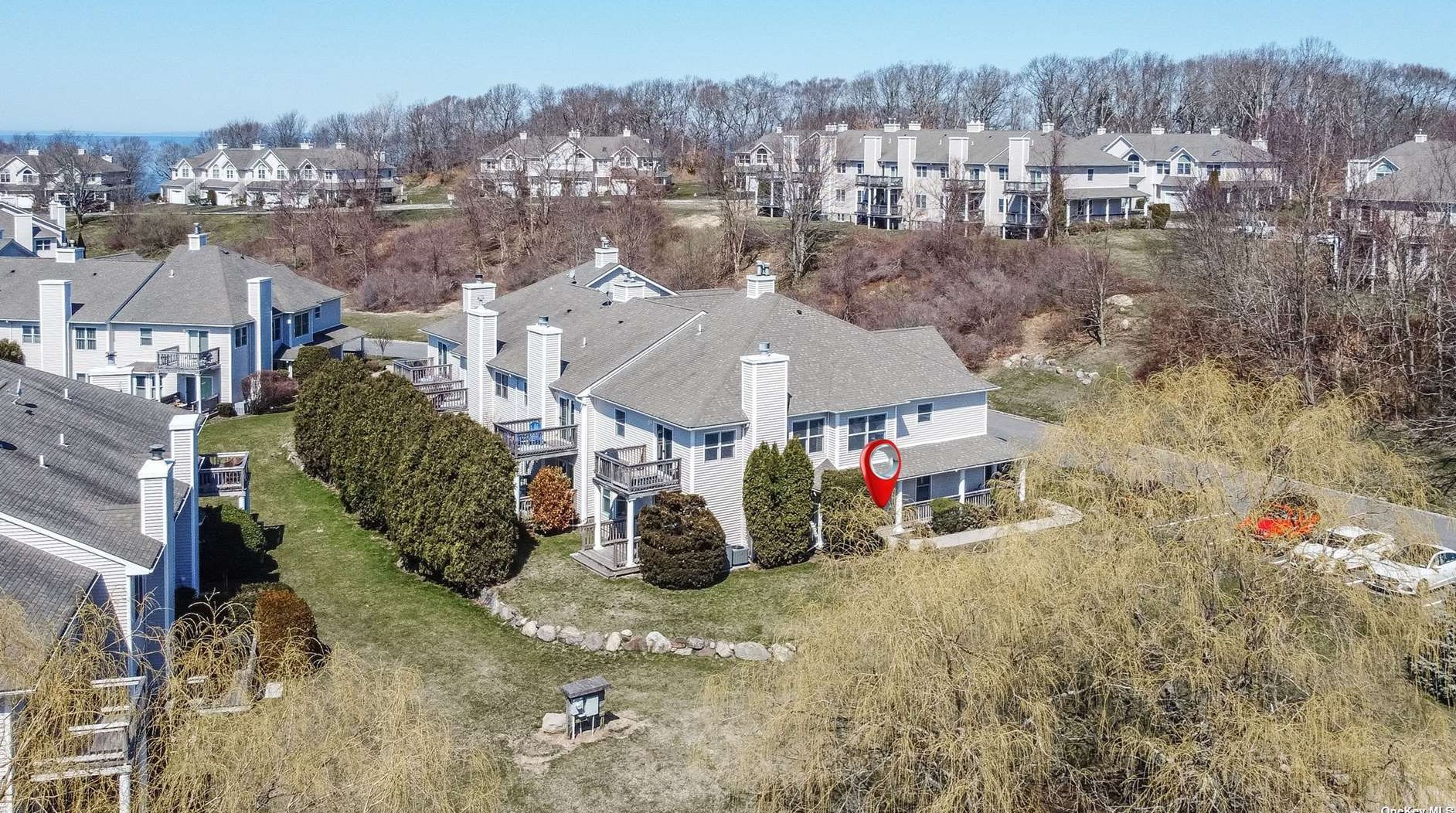 2106 Cedar Path, Northampton NY  11901-1005 exterior