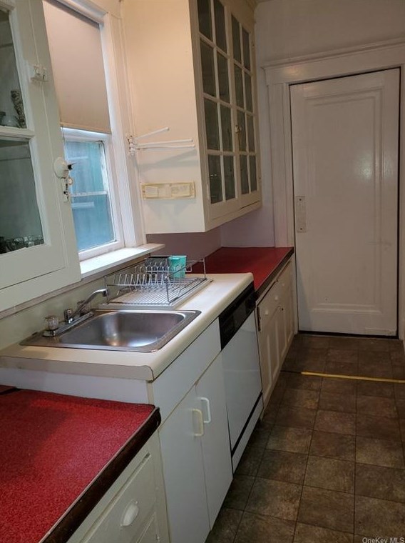 27 Berkeley Ave, Yonkers NY 10705-3712 exterior