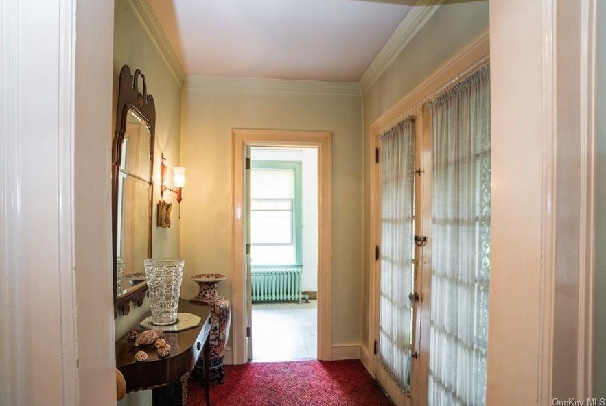 27 Berkeley Ave, Yonkers NY 10705-3712 exterior