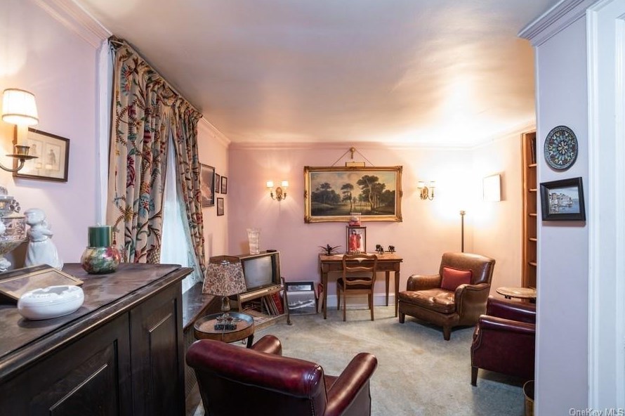 27 Berkeley Ave, Yonkers NY 10705-3712 exterior