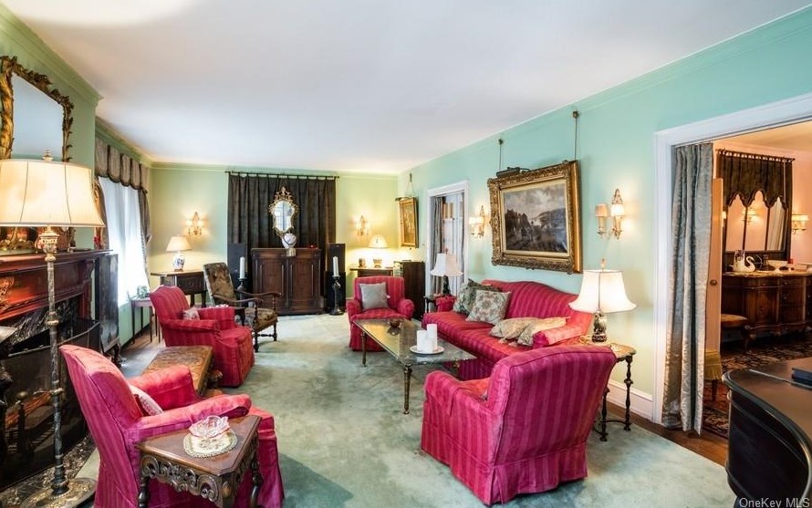 27 Berkeley Ave, Yonkers NY 10705-3712 exterior