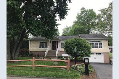 18 Adele Rd West Nyack Ny 10994 Mls H6048448 Coldwell Banker