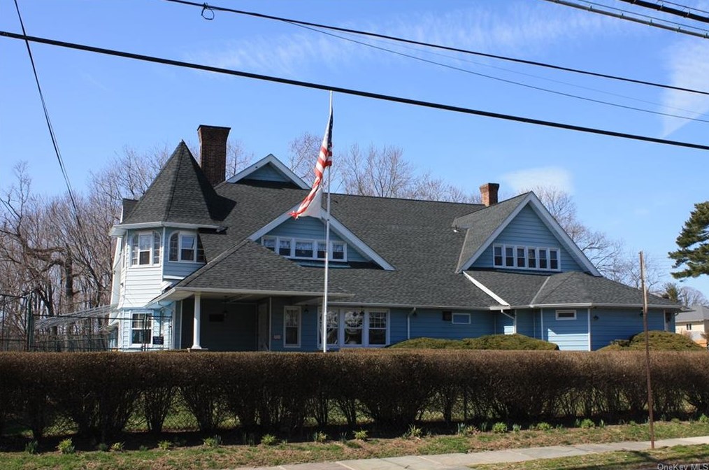 847 Palisade Ave, Yonkers NY 10703-1519 exterior