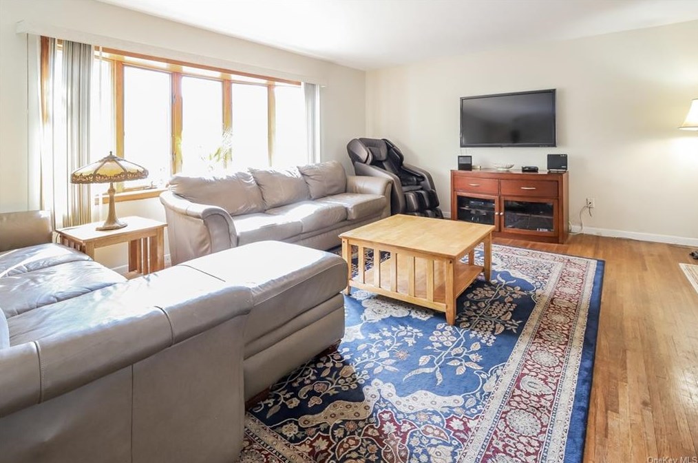 17 Willow Ln, Irvington On Hudson NY  exterior