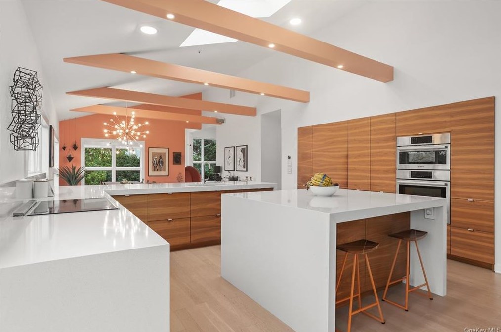 80 Donald Dr, Yonkers NY  10706-3621 exterior