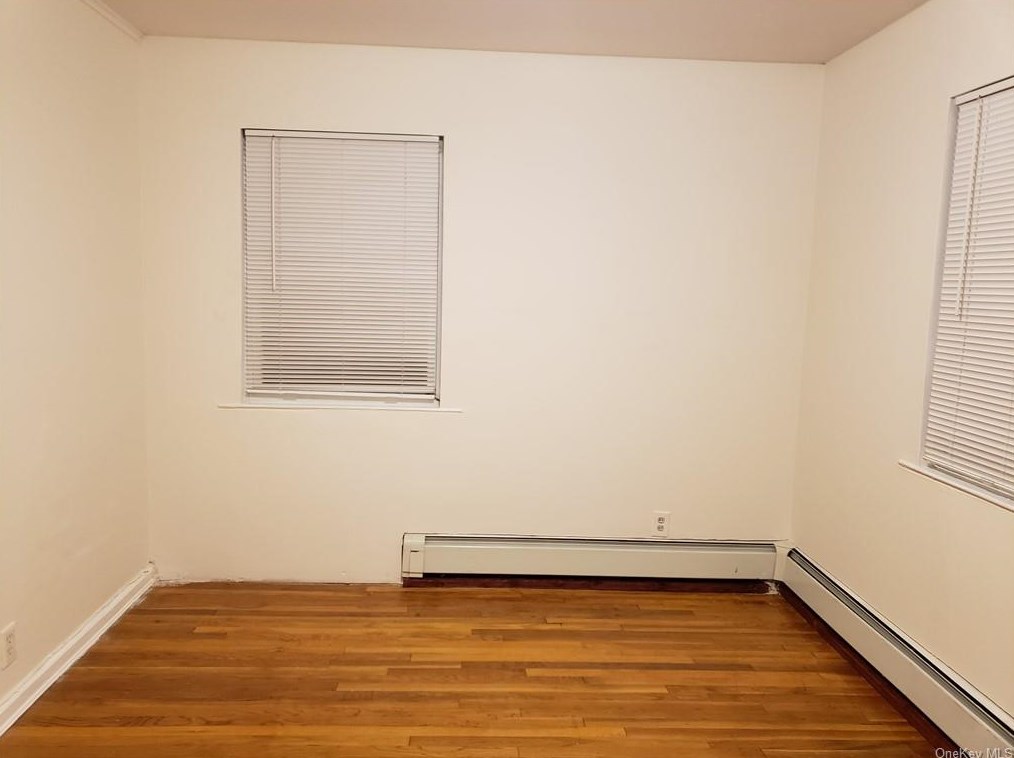 116 Livingston Ave, Yonkers NY 10705-1992 exterior