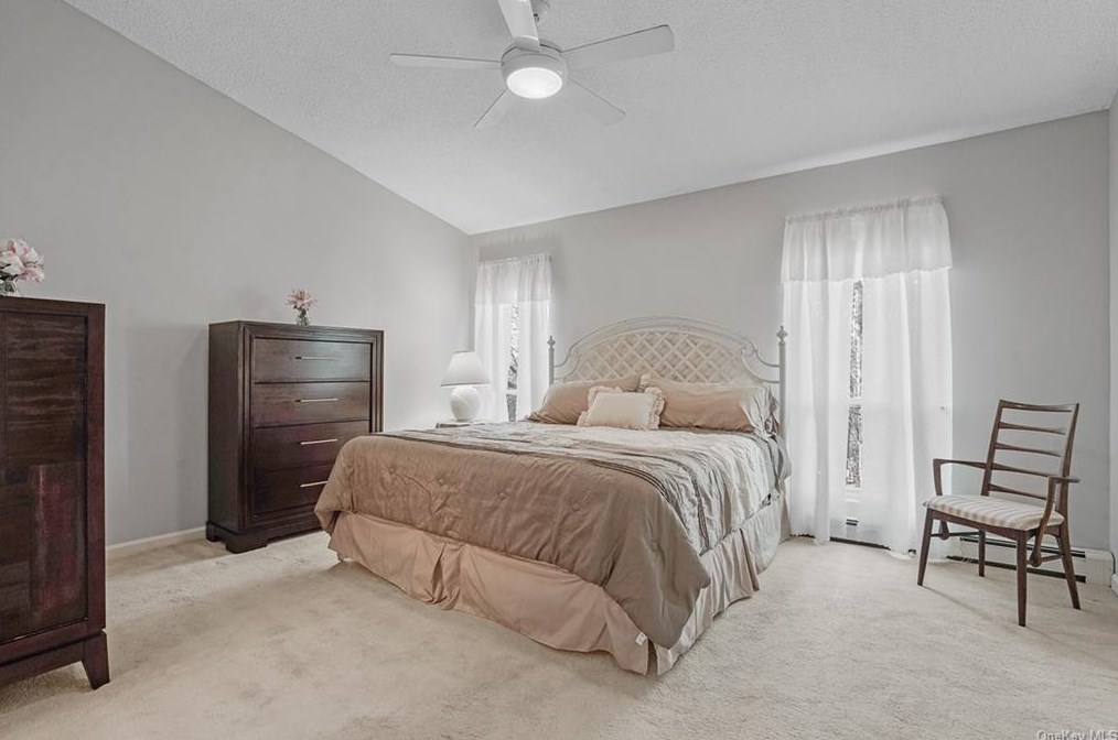 20 Elmwood Cir, Peekskill NY 10566-4953 exterior