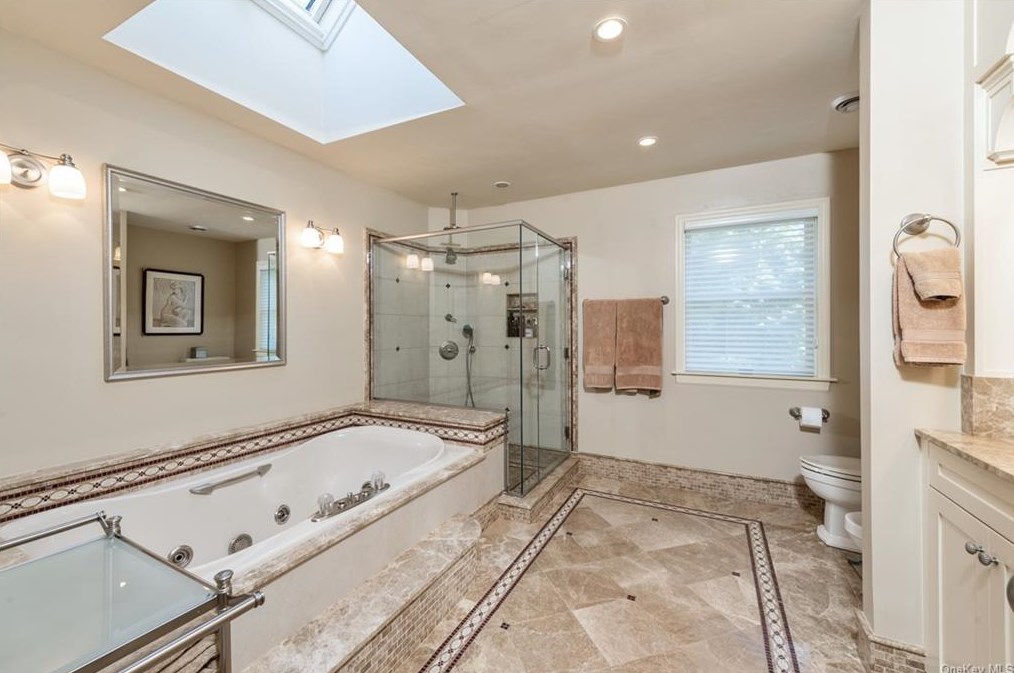 7 Mount Holly Dr, Rye NY 10580-1857 exterior