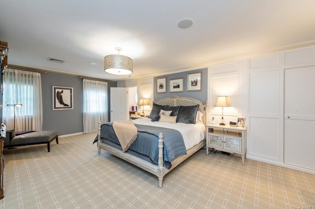 7 Mount Holly Dr, Rye NY 10580-1857 exterior