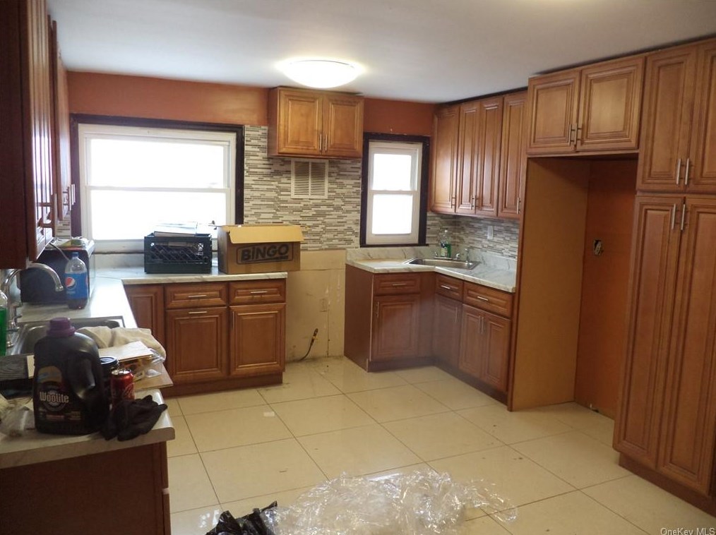 1251 Kings Hwy, Chester NY  10918-3104 exterior