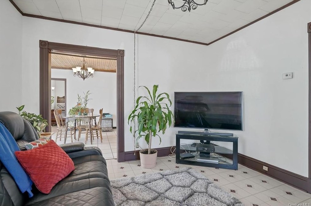 935 Reynolds St, Peekskill NY 10566-2332 exterior