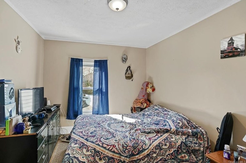 935 Reynolds St, Peekskill NY 10566-2332 exterior