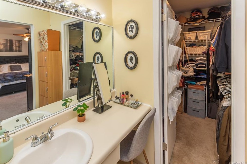 255 Heritage Ln, Monroe NY  10950-5141 exterior