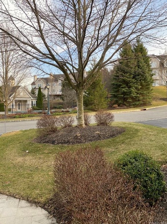66 Pinehurst Cir, Monroe NY  10950-5567 exterior