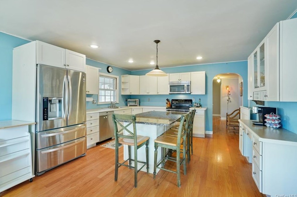 12 Island View Ave, Monroe NY  10950-1406 exterior