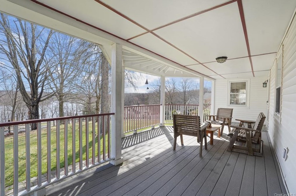 12 Island View Ave, Monroe NY  10950-1406 exterior