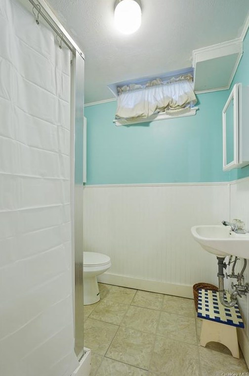 12 Island View Ave, Monroe NY  10950-1406 exterior