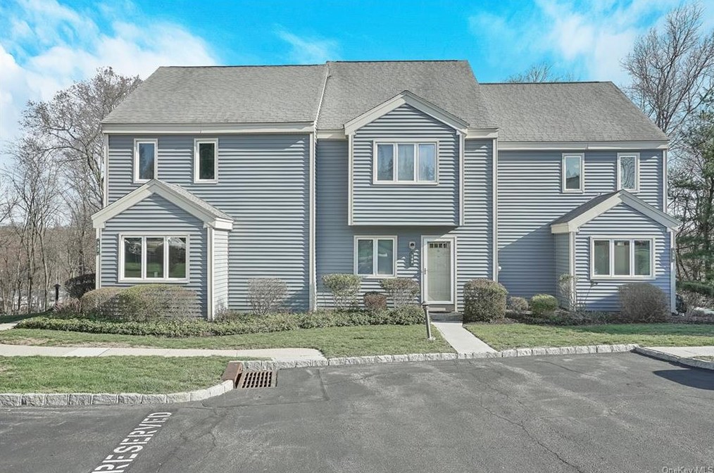 138 Fields Ln, Peekskill NY  10566-4855 exterior