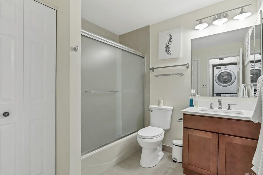 138 Fields Ln, Peekskill NY  10566-4855 exterior