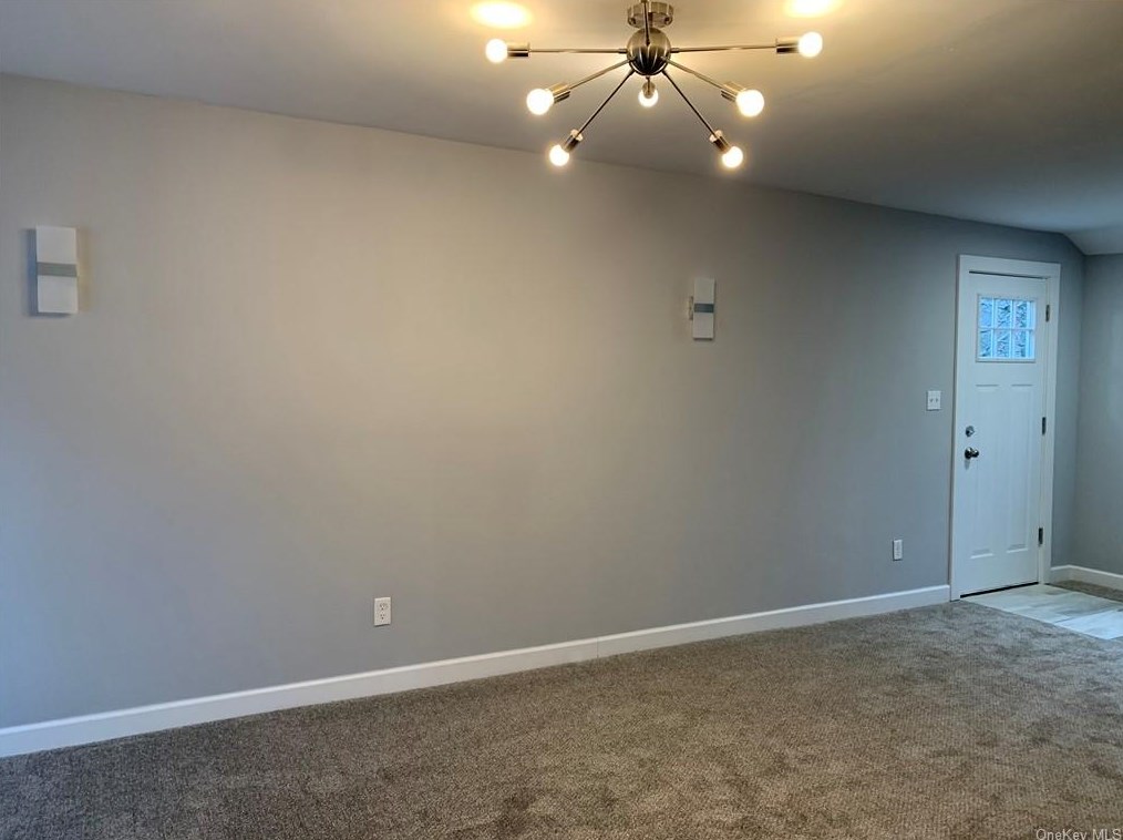 442 Strawridge Rd, Wallkill NY  12589-3968 exterior