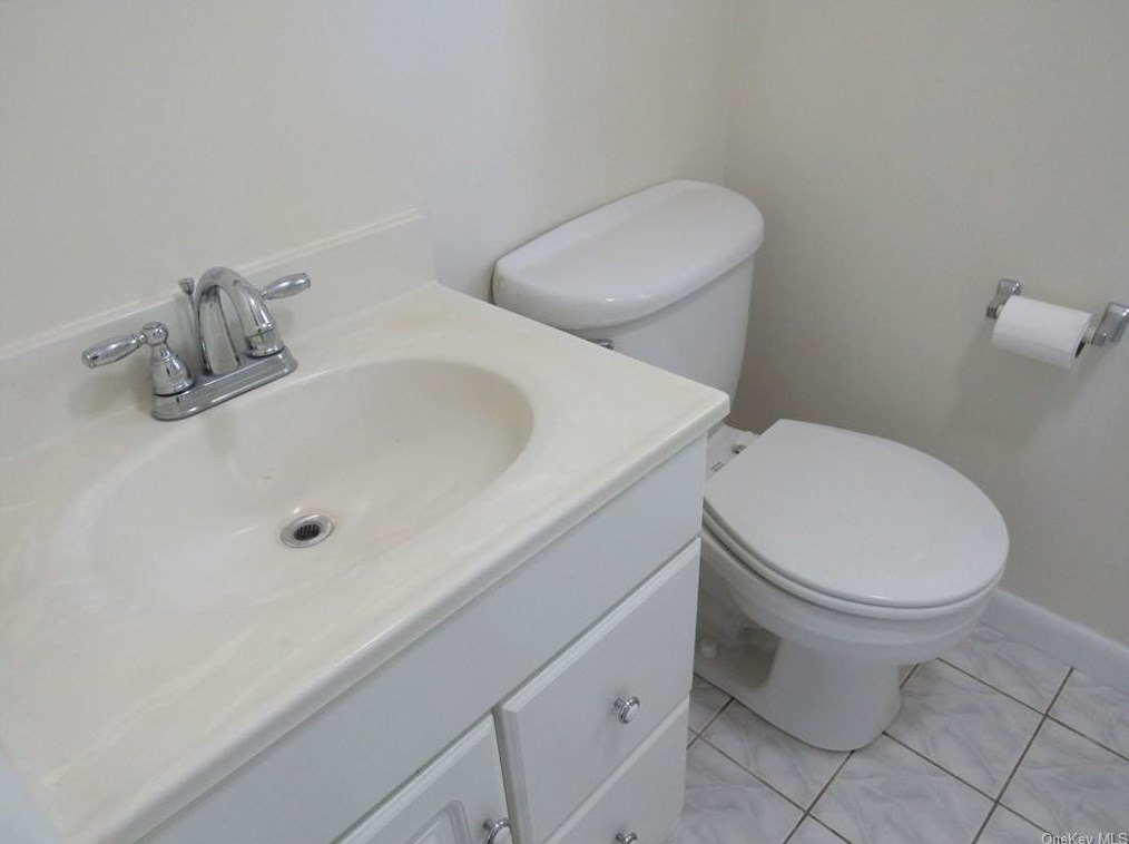 74 Montgomery St, Goshen NY  10924-1515 exterior