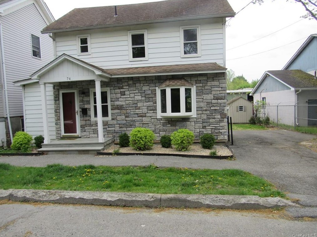 74 Montgomery St, Goshen NY  10924-1515 exterior